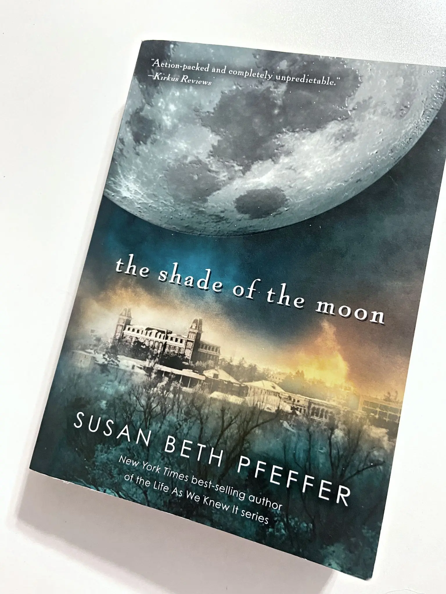 Book Review: The Shade of the Moon by Susan Beth Pfeffer