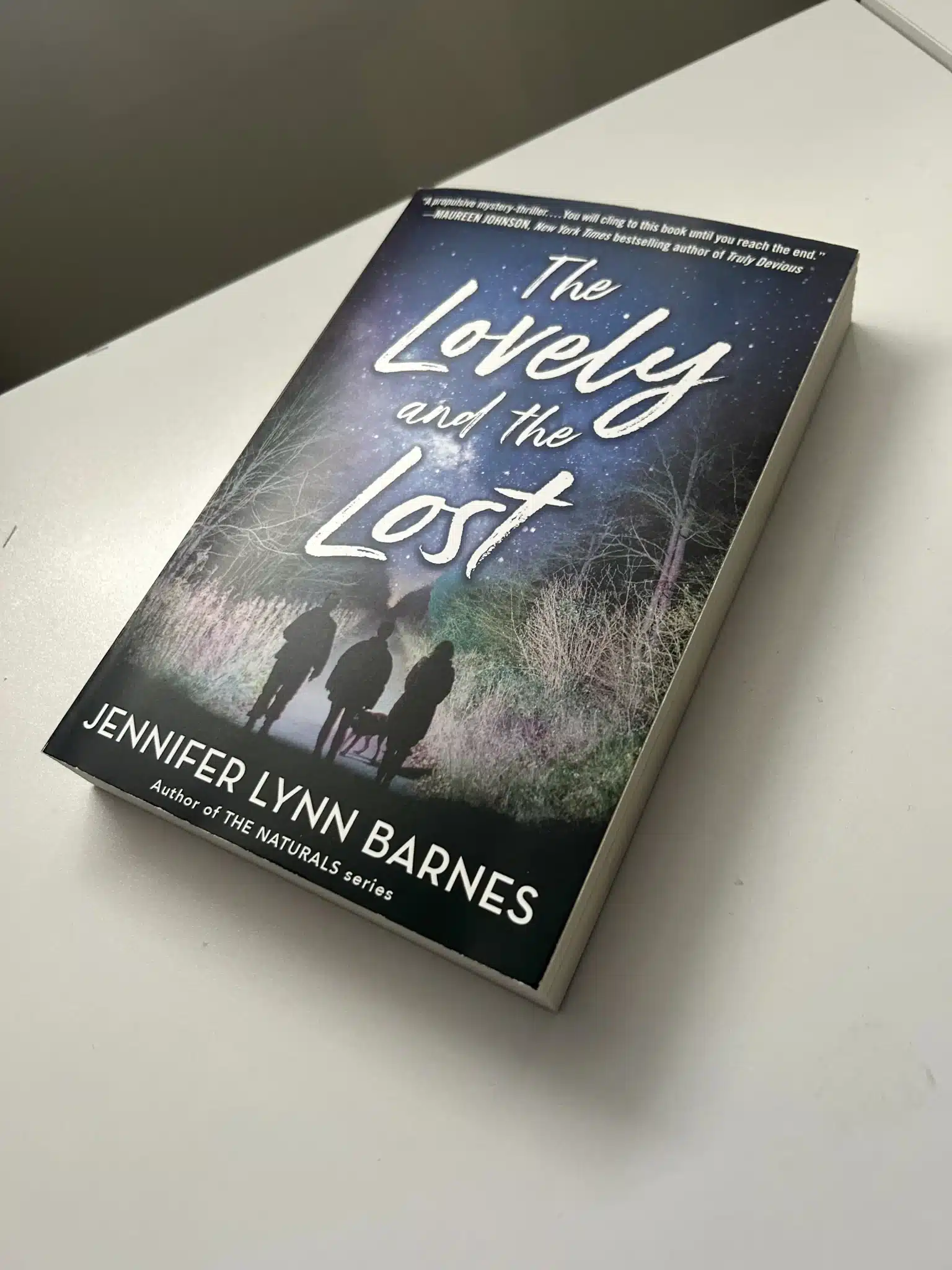 Book Review: The Lovely and the Lost by Jennifer Lynn Barnes