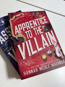 apprentice to the villain by hannah nicole maehrer review