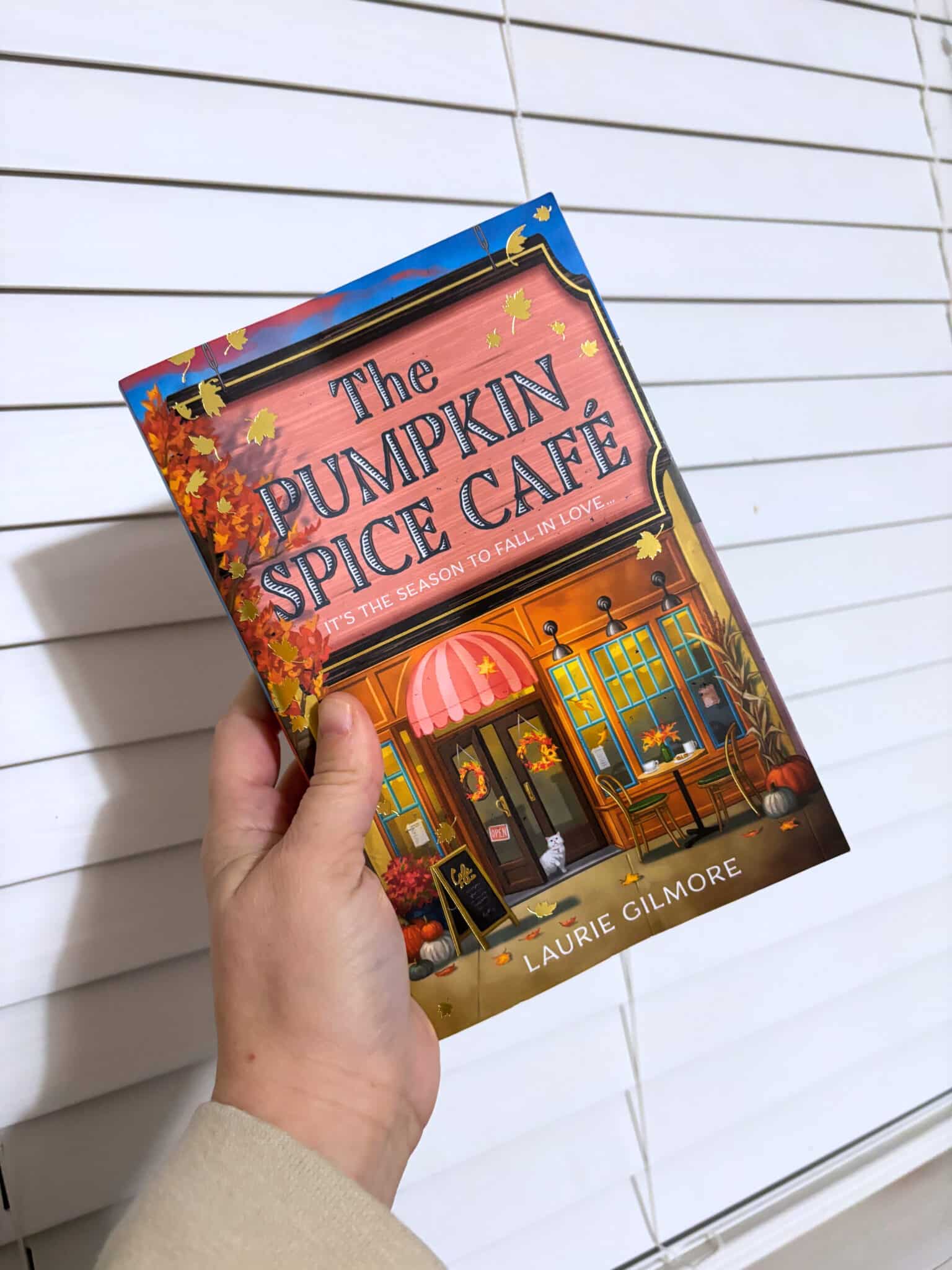 Book Review: The Pumpkin Spice Cafe by Laurie Gilmore